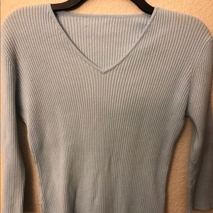 Women’s v neck sweater